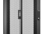 APC Easy Rack 600mm/24HE/1000mm mit Dach, Seitenwand, Rollen, Füßen und 4 Halterungen, ohne Boden, schwarz (ER6402)