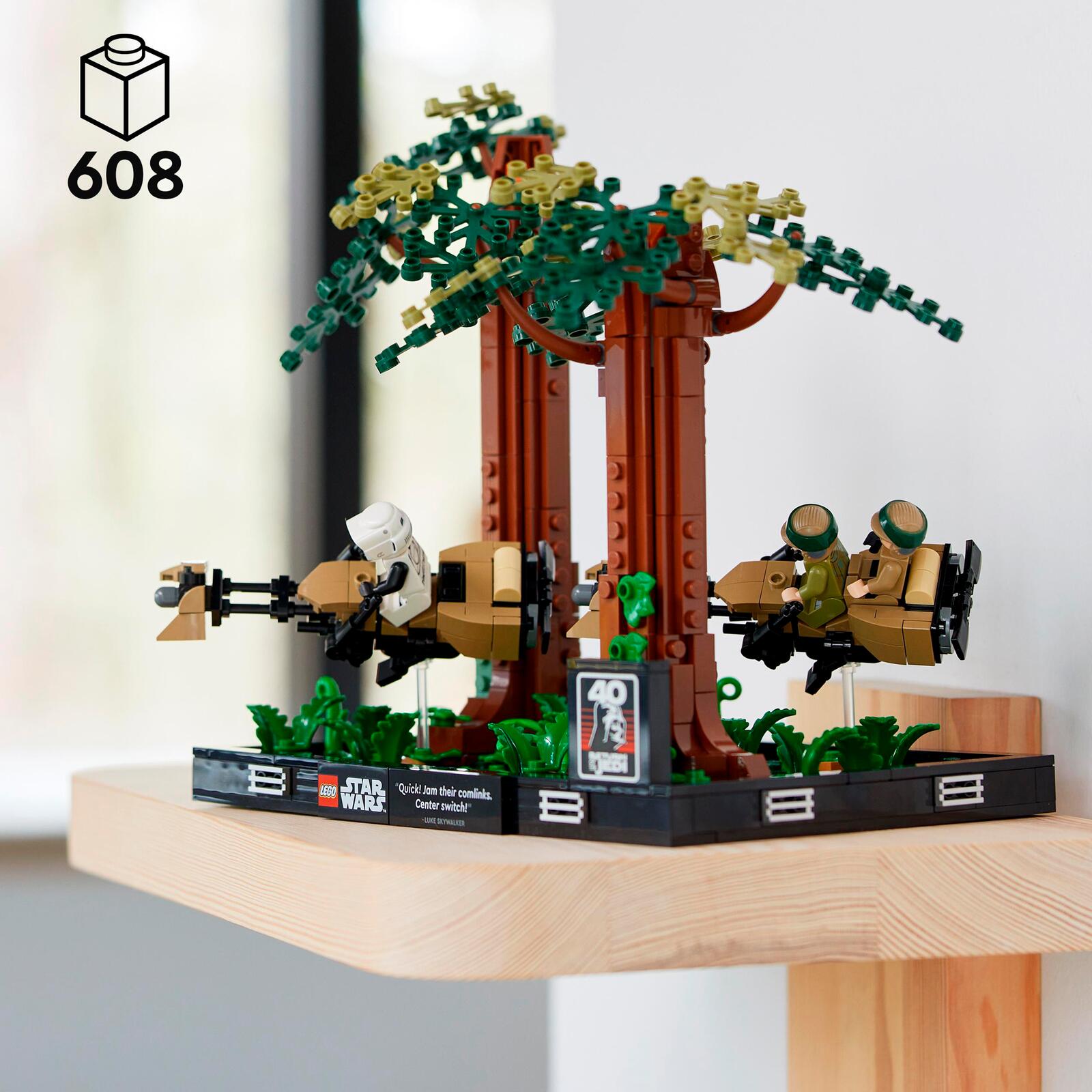 LEGO® Star Wars Verfolgungsjagd auf Endor™ - Diorama