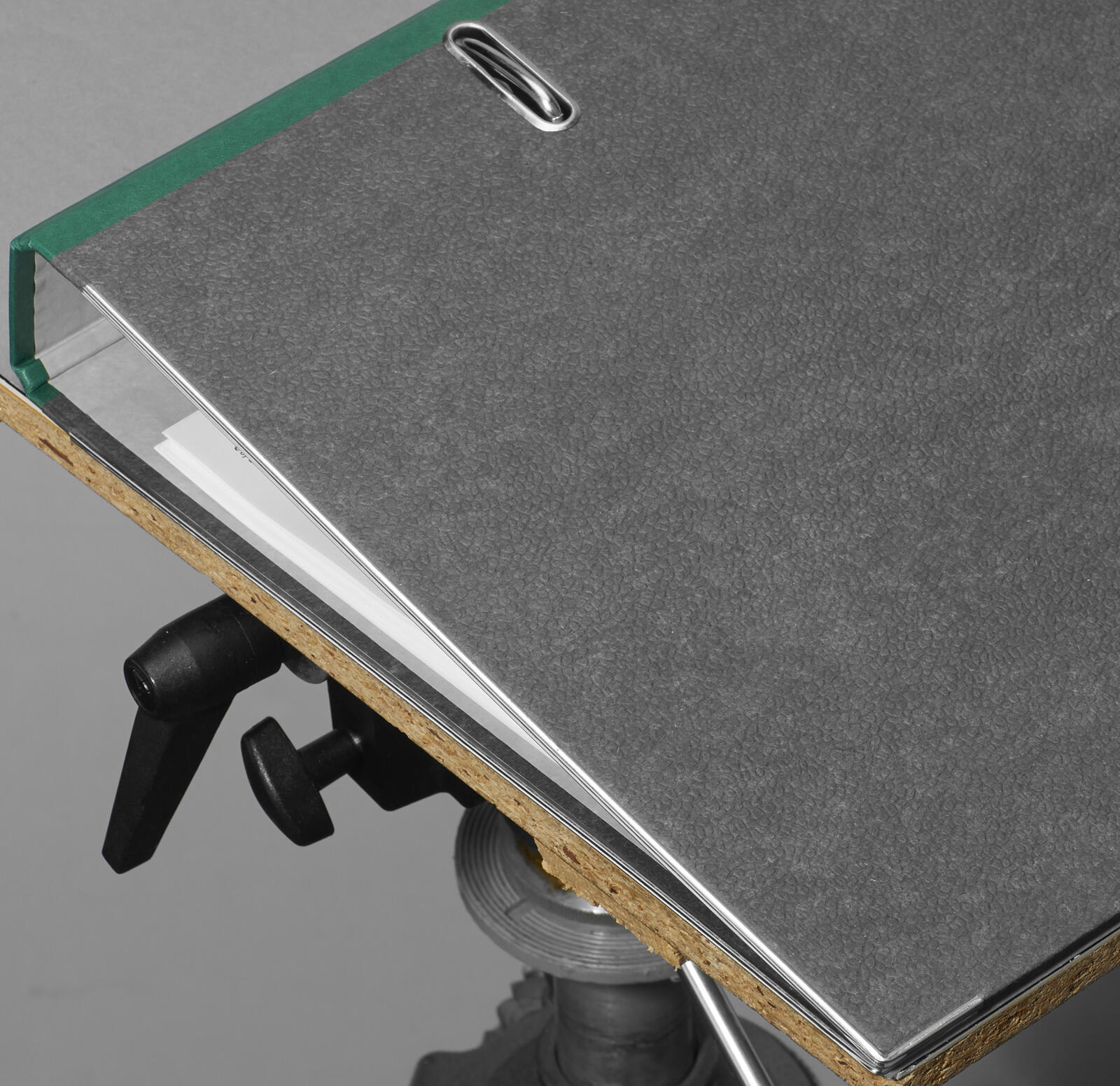 LEITZ Ordner Rückenbreite 5.2 cm DIN A4 Karton grün marmoriert