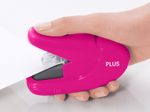 PLUS JAPAN Klammerloses Heftgerät pink