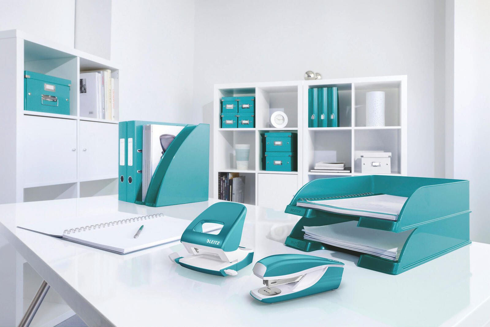 LEITZ Locher NeXXt eisblau-metallic