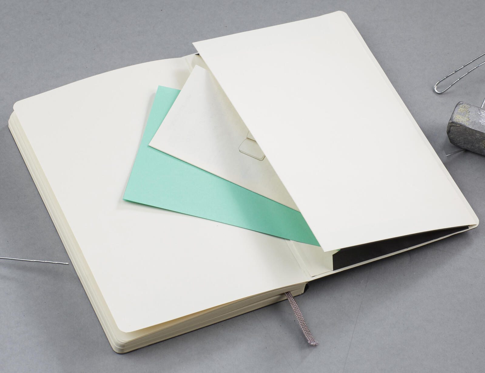 MOLESKINE Classic Collection fester Einband Notizbuch ca. DIN A5 kariert, 240 Seiten