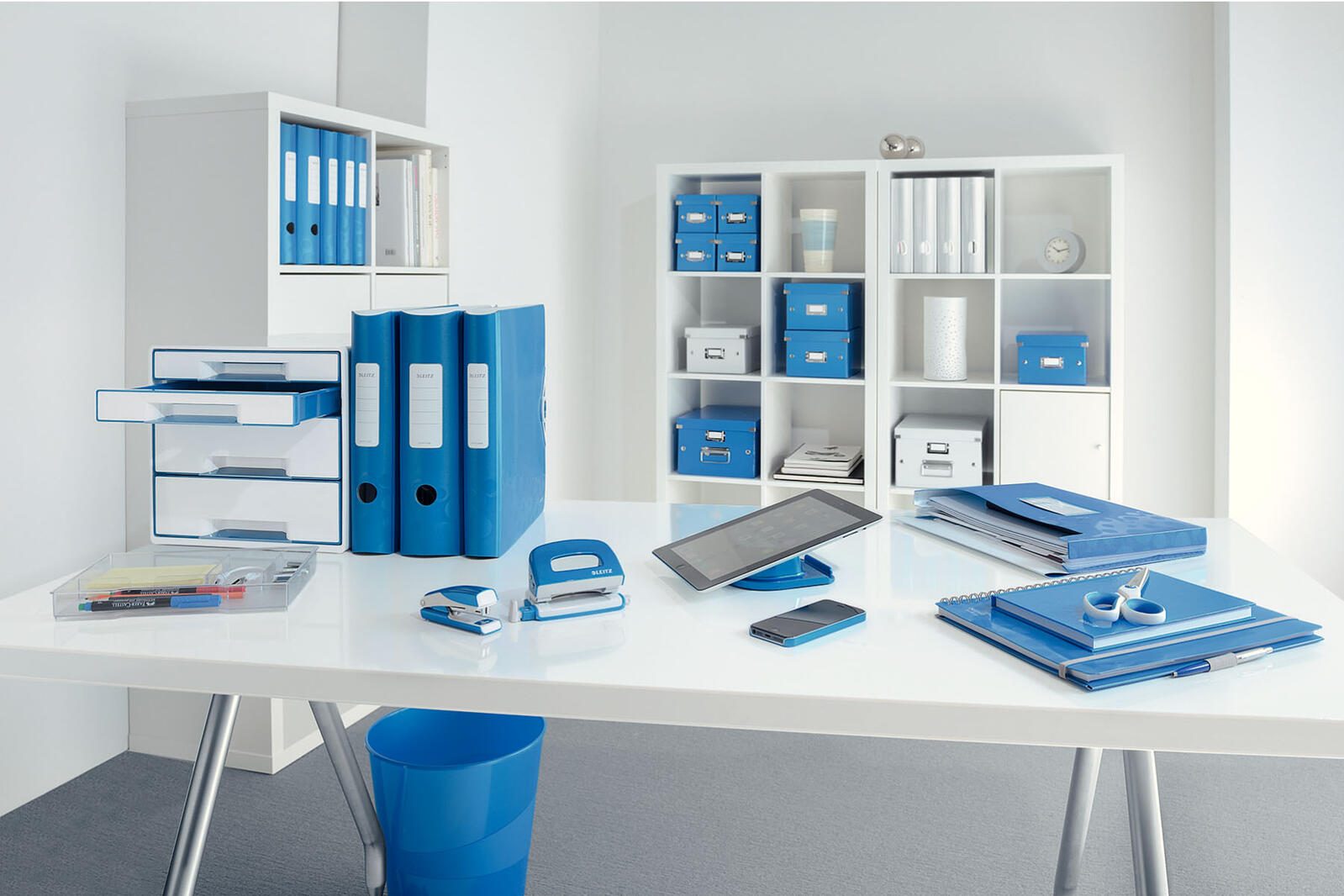 LEITZ Papierkorb WOW Duo Colour 15,0 l blau