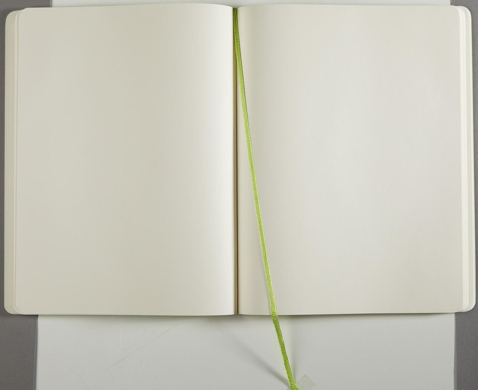 MOLESKINE Classic Collection flexibler Einband Notizbuch ca. DIN A4 blanko, 192 Seiten