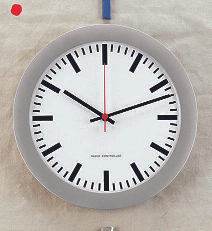 PEWETA Funkwanduhr Bahnhof Ø 30 cm silber