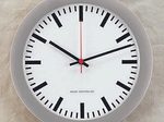 PEWETA Funkwanduhr Bahnhof Ø 30 cm silber