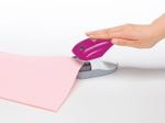 PLUS JAPAN Klammerloses Heftgerät pink