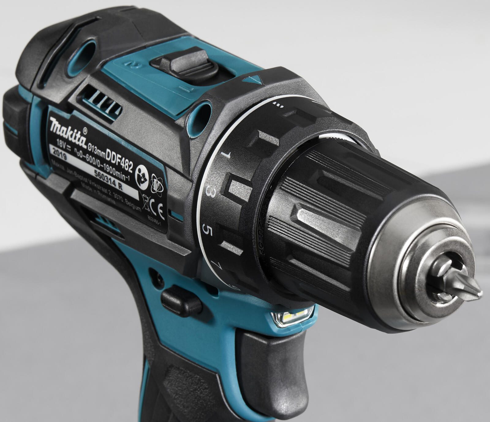 makita Akku-Bohrschrauber-Set DDF482RFJ