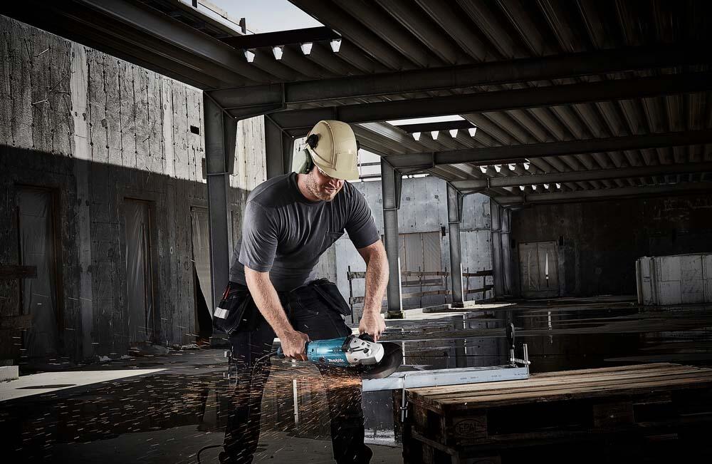makita Winkelschleifer GA9020RF