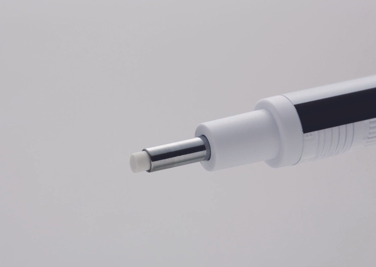 Tombow Radierstift Mono weiß