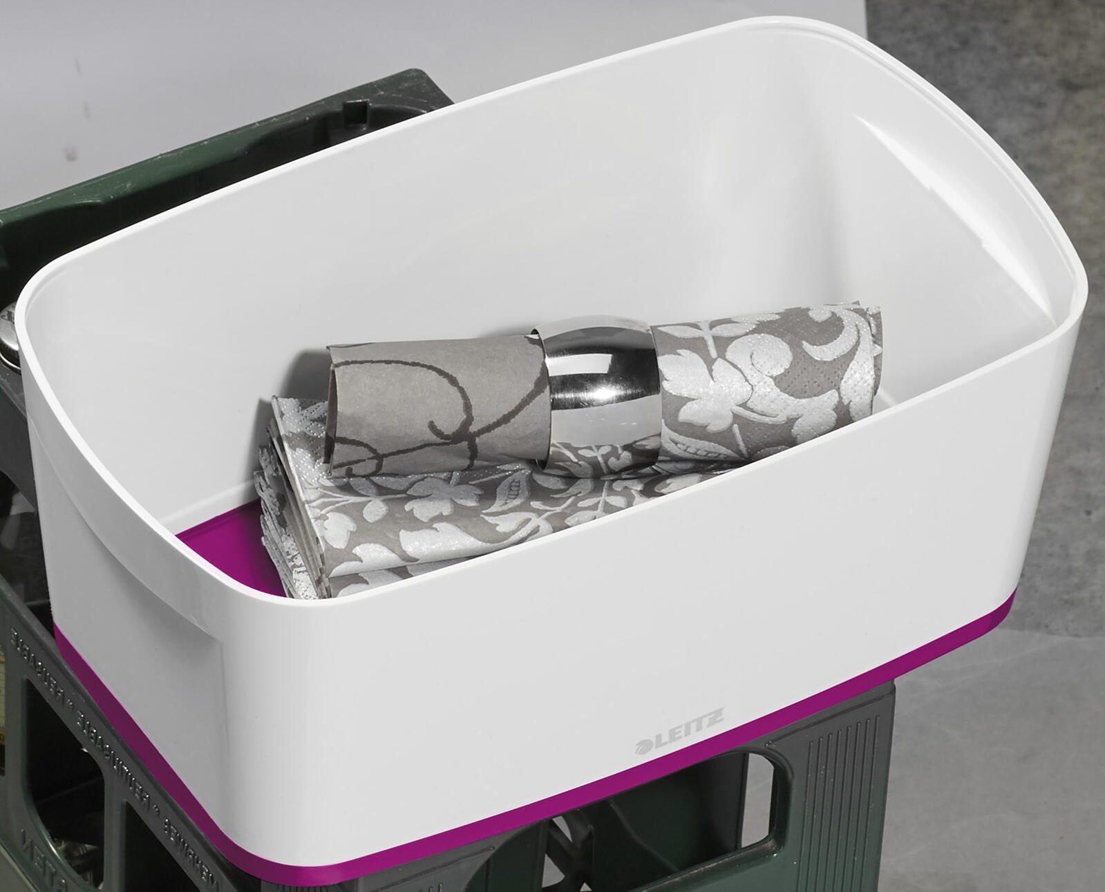 LEITZ Aufbewahrungsbox 5,0 l - 31,8 x 19,1 x 12,8 cm perlweiß/pink