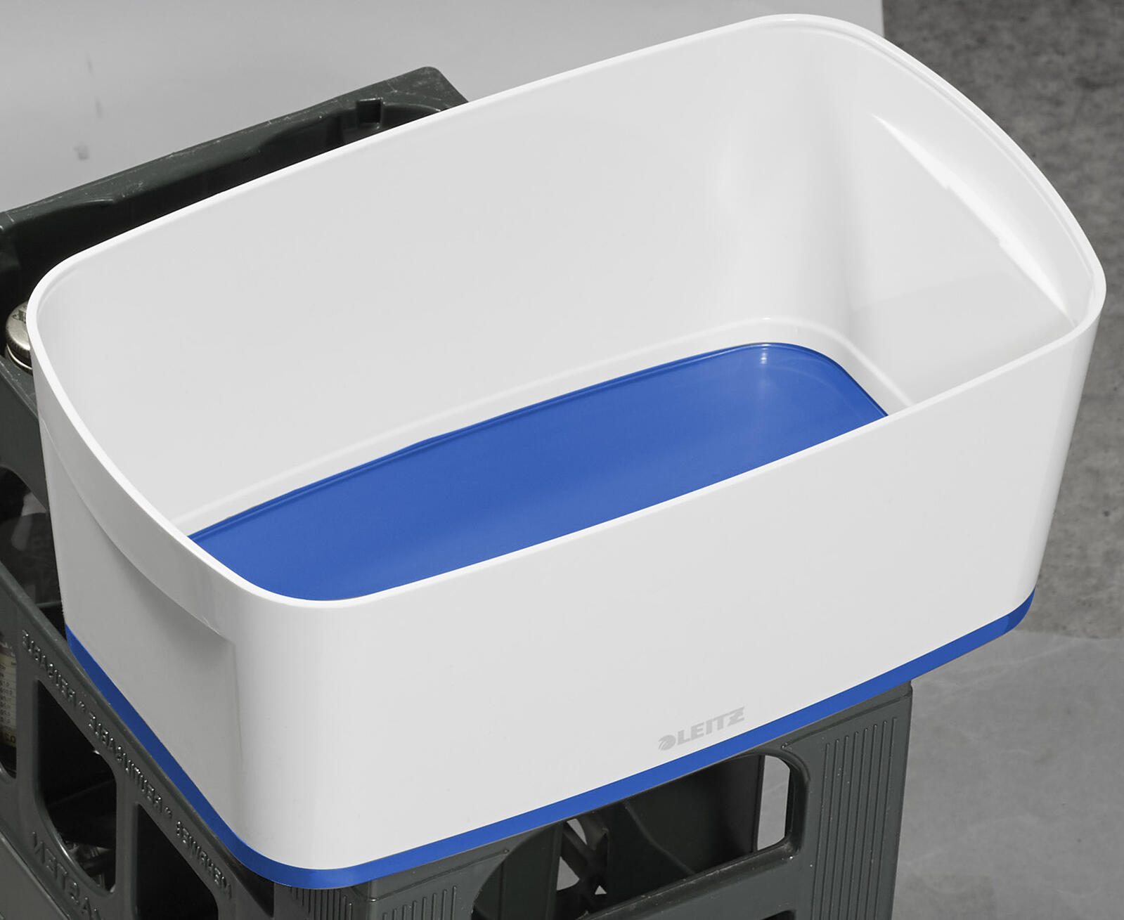 LEITZ Aufbewahrungsbox 5,0 l - 31,8 x 19,1 x 12,8 cm perlweiß/blau