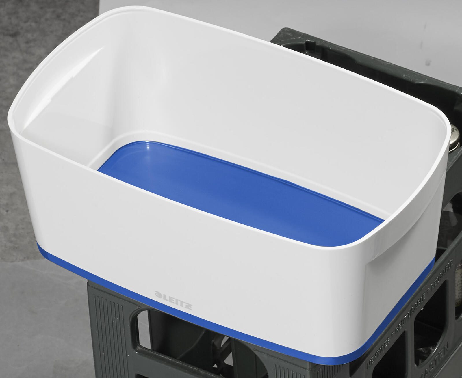 LEITZ Aufbewahrungsbox 5,0 l - 31,8 x 19,1 x 12,8 cm perlweiß/blau