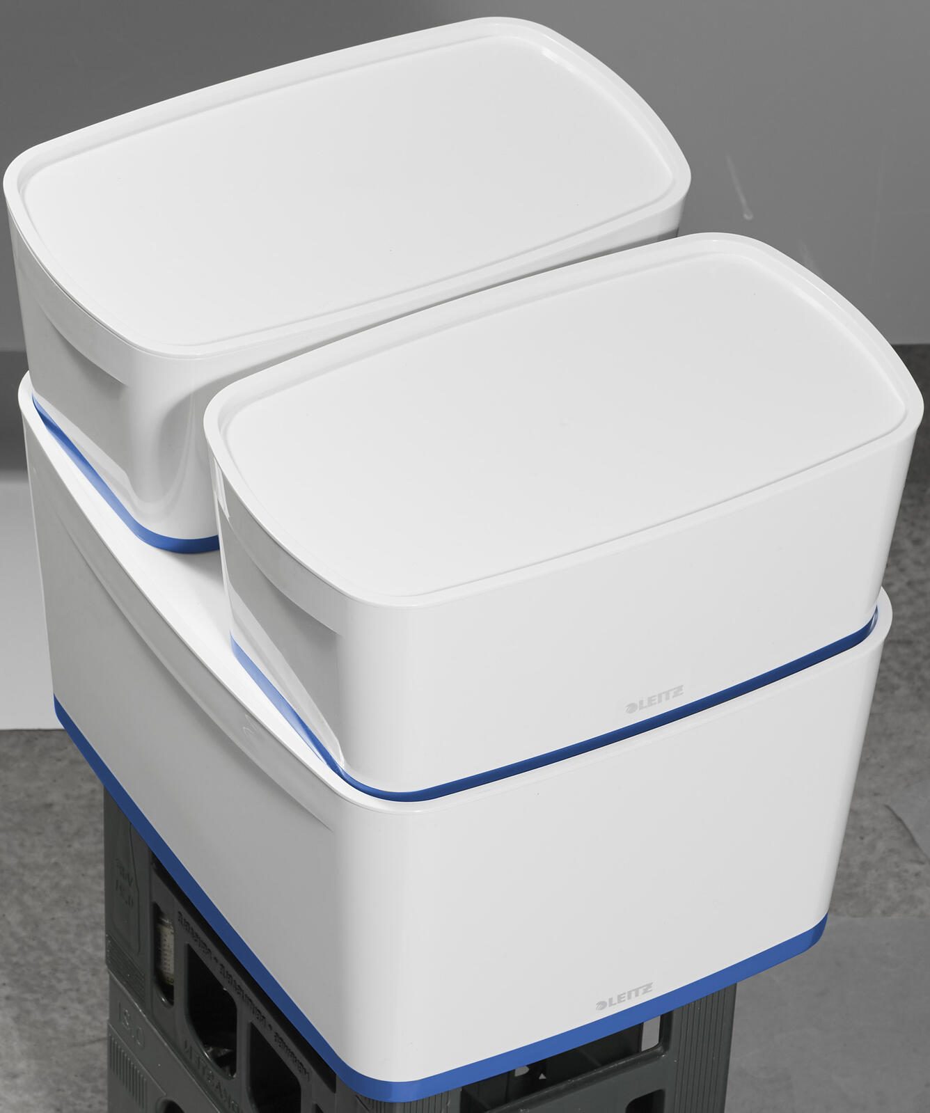 LEITZ Aufbewahrungsbox 18,0 l - 38,5 x 31,8 x 19,8 cm perlweiß/blau