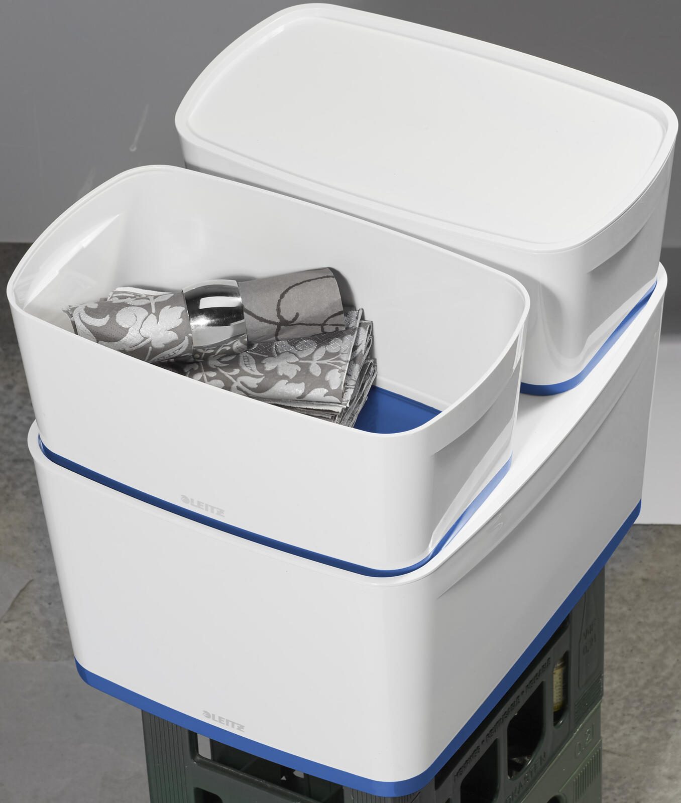 LEITZ Aufbewahrungsbox 18,0 l - 38,5 x 31,8 x 19,8 cm perlweiß/blau