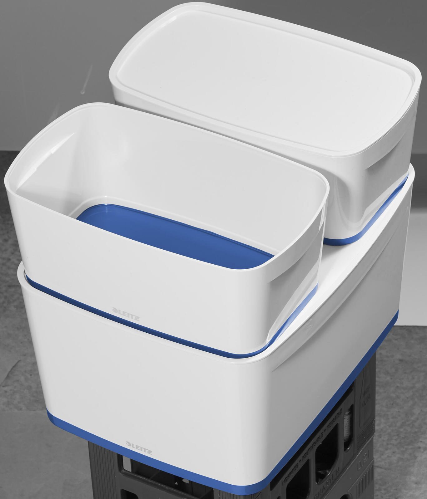 LEITZ Aufbewahrungsbox 18,0 l - 38,5 x 31,8 x 19,8 cm perlweiß/blau