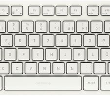 Cherry Tastatur kabellos KW7100 MINI BT  milchweiß