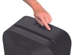 Fellowes Powershred LX45 Aktenvernichter mit Partikelschnitt bis 8 Blatt schwarz