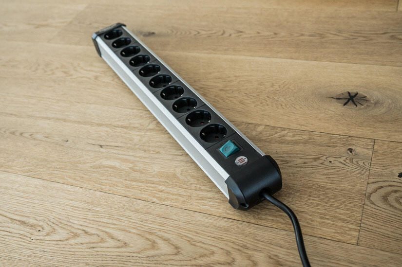 brennenstuhl Steckdosenleiste mit Schalter Premium-Alu-Line  3 m