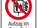 SafetyMarking® Verbotsaufkleber Aufzug im Brandfall nicht benutzen 13.1 cm x 18.5 cm
