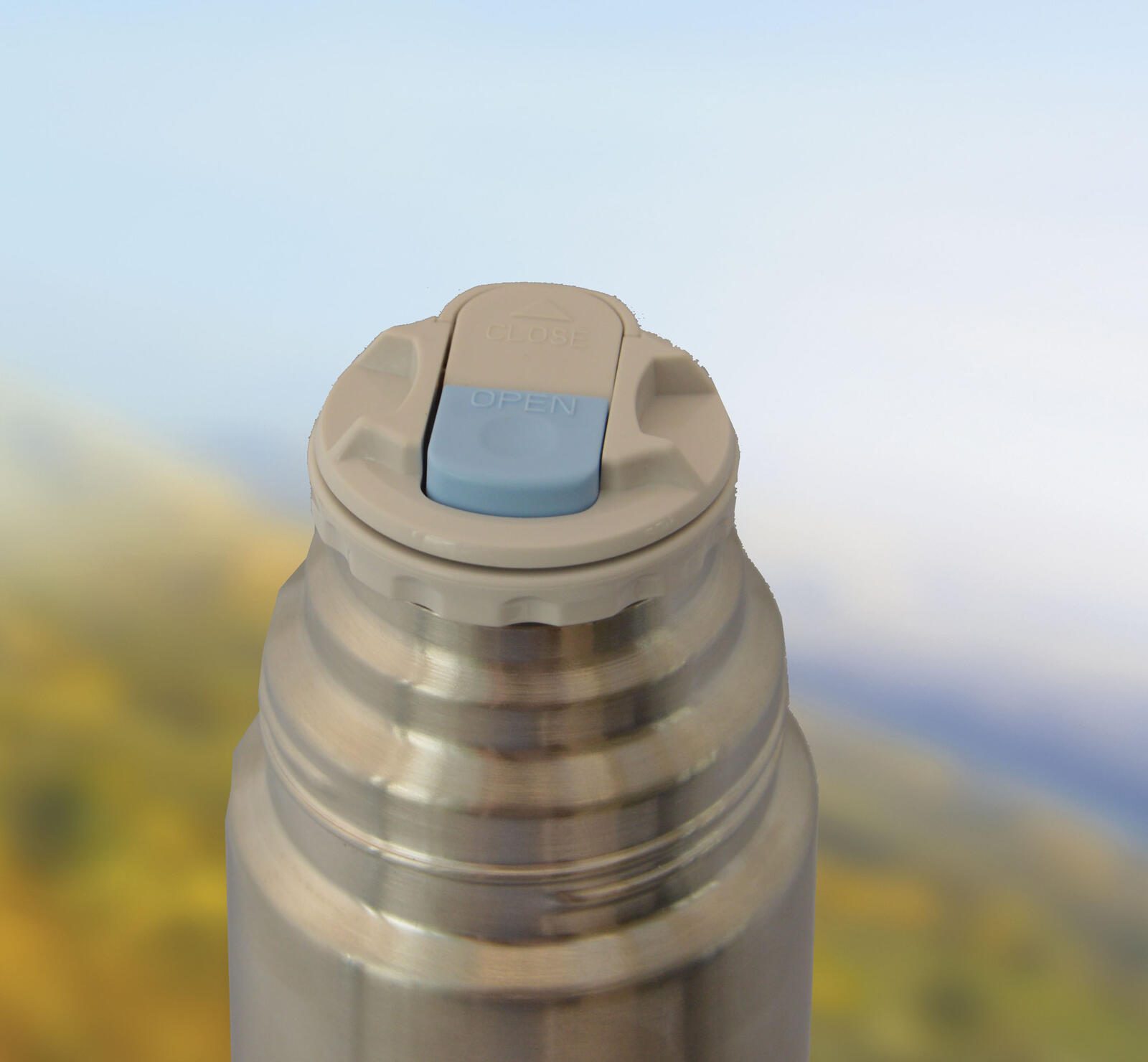 THERMOS® Isolierflasche Light & Compact 0,75 l  silber