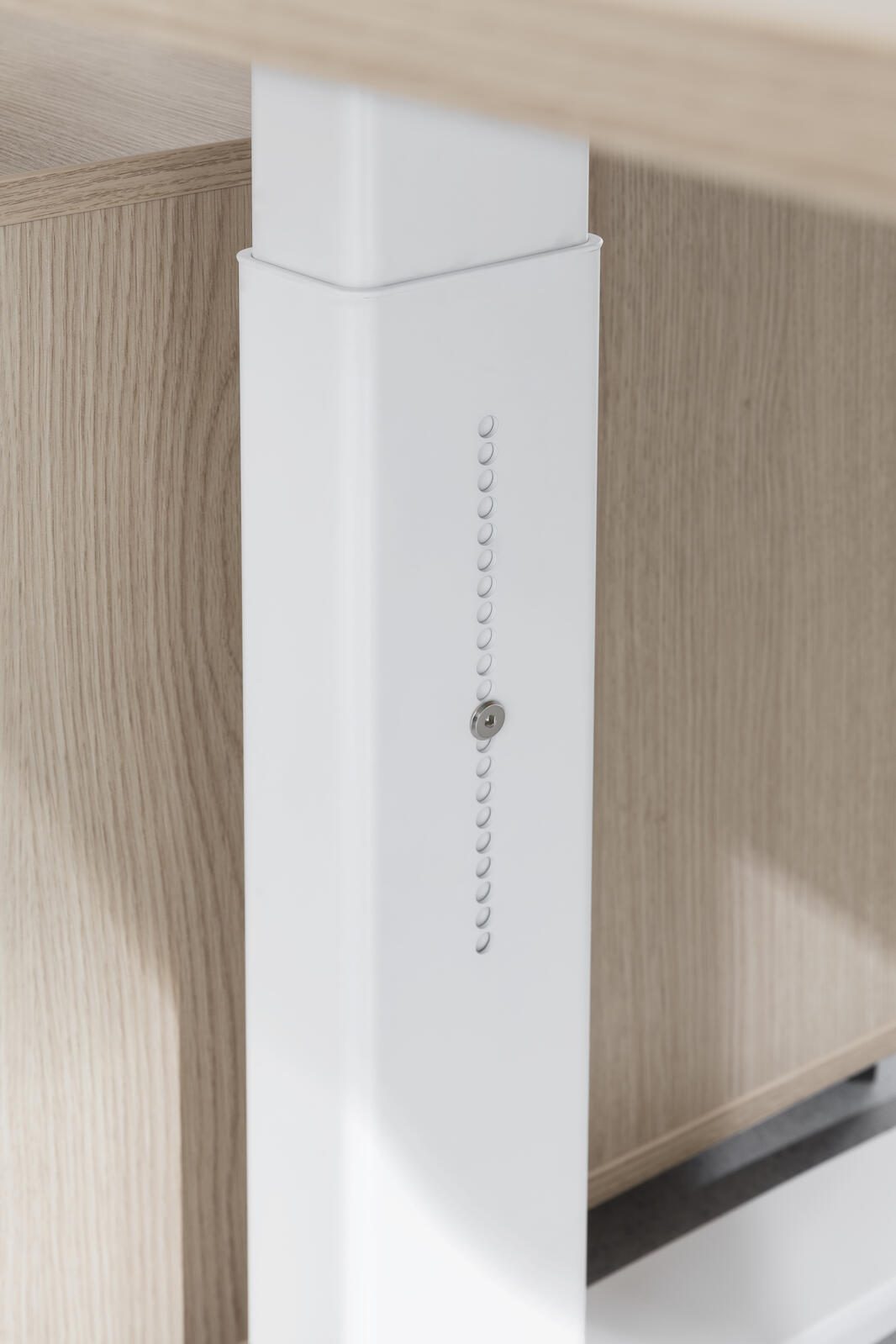 HAMMERBACHER höhenverstellbarer Schreibtisch VXB19/5/SS lichtgrau, silber