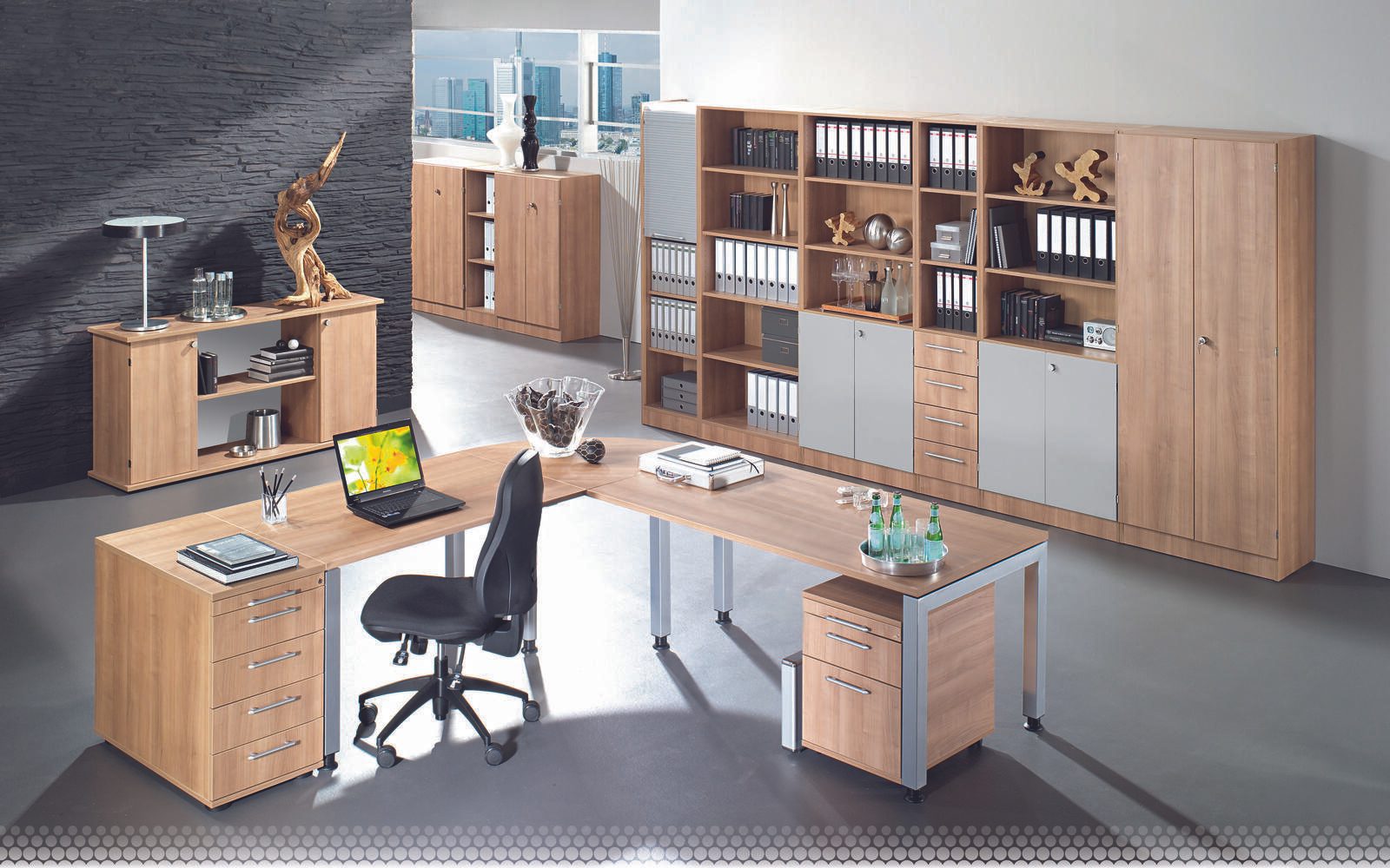 HAMMERBACHER höhenverstellbarer Schreibtisch VJS08/N/S nussbaum