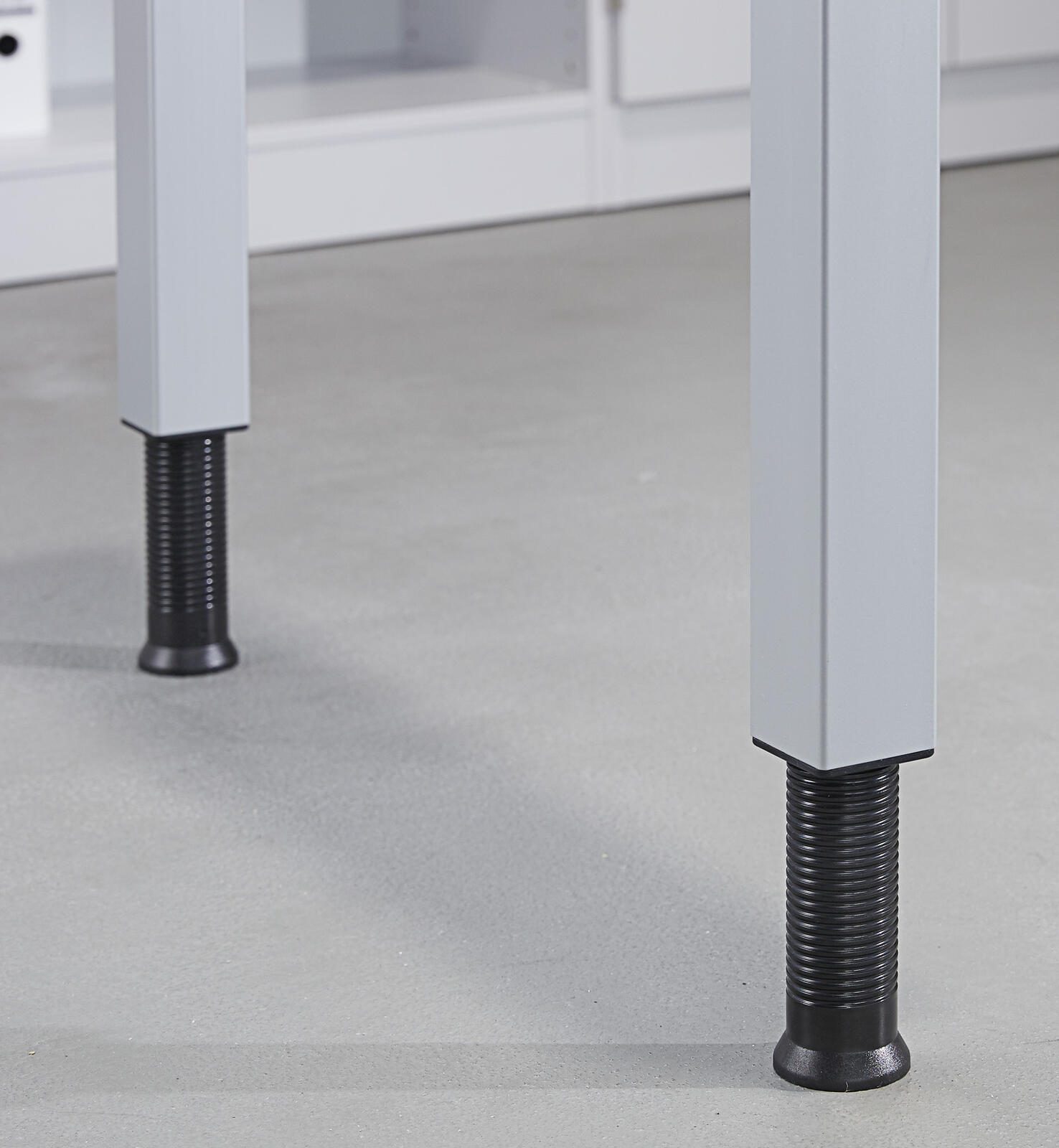 HAMMERBACHER höhenverstellbarer Schreibtisch VJS08/N/S nussbaum