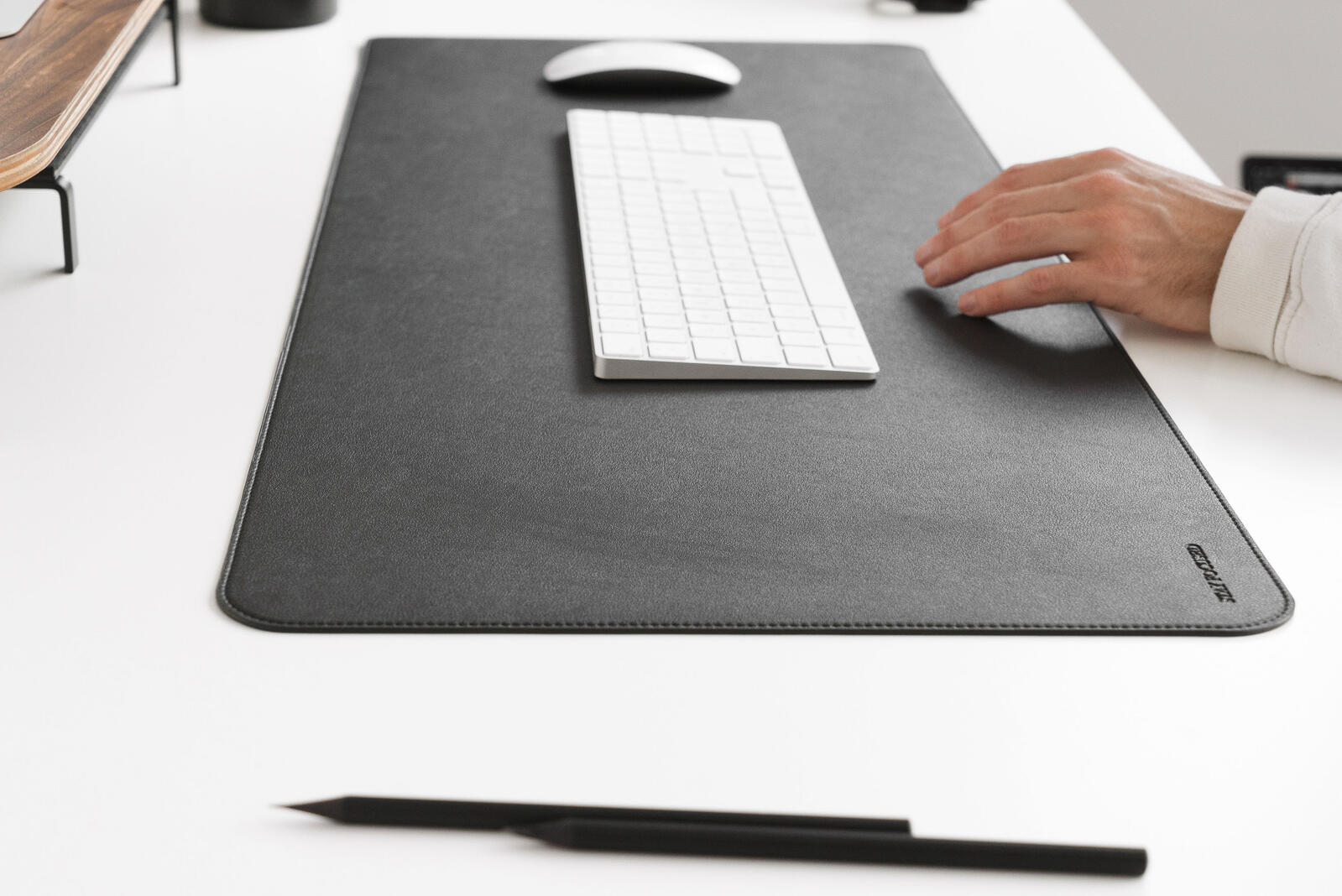WOODCESSORIES Mousepad L schwarz