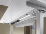 HAMMERBACHER elektrisch höhenverstellbarer Schreibtisch VXMST16/5/S lichtgrau