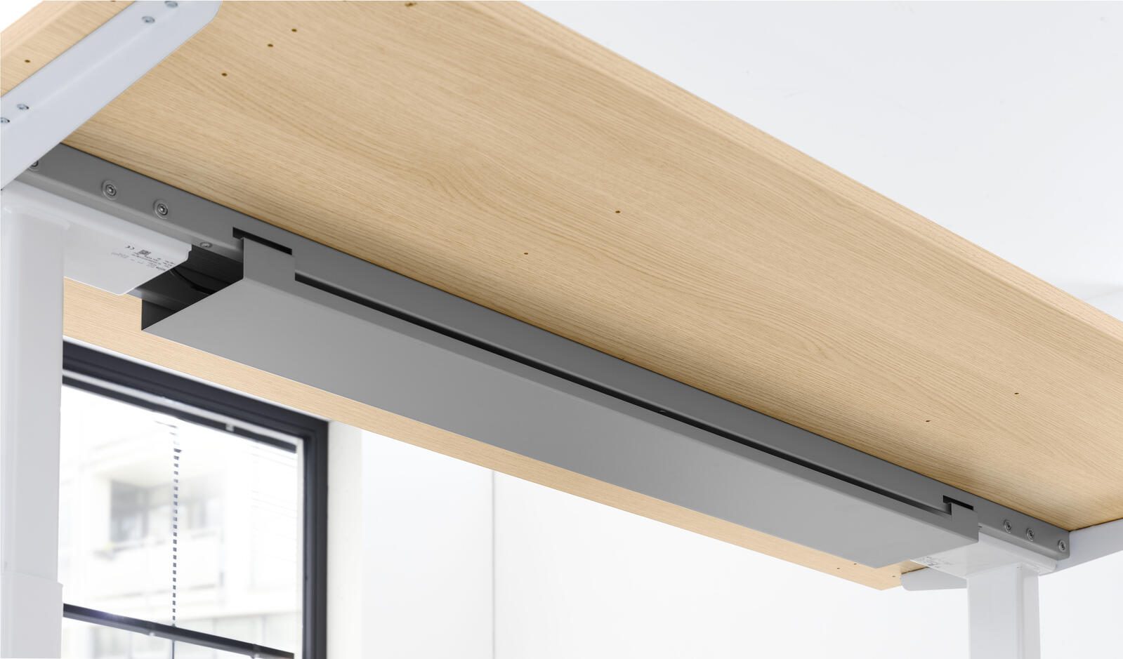 HAMMERBACHER elektrisch höhenverstellbarer Schreibtisch VXBHM2E/E/SS eiche