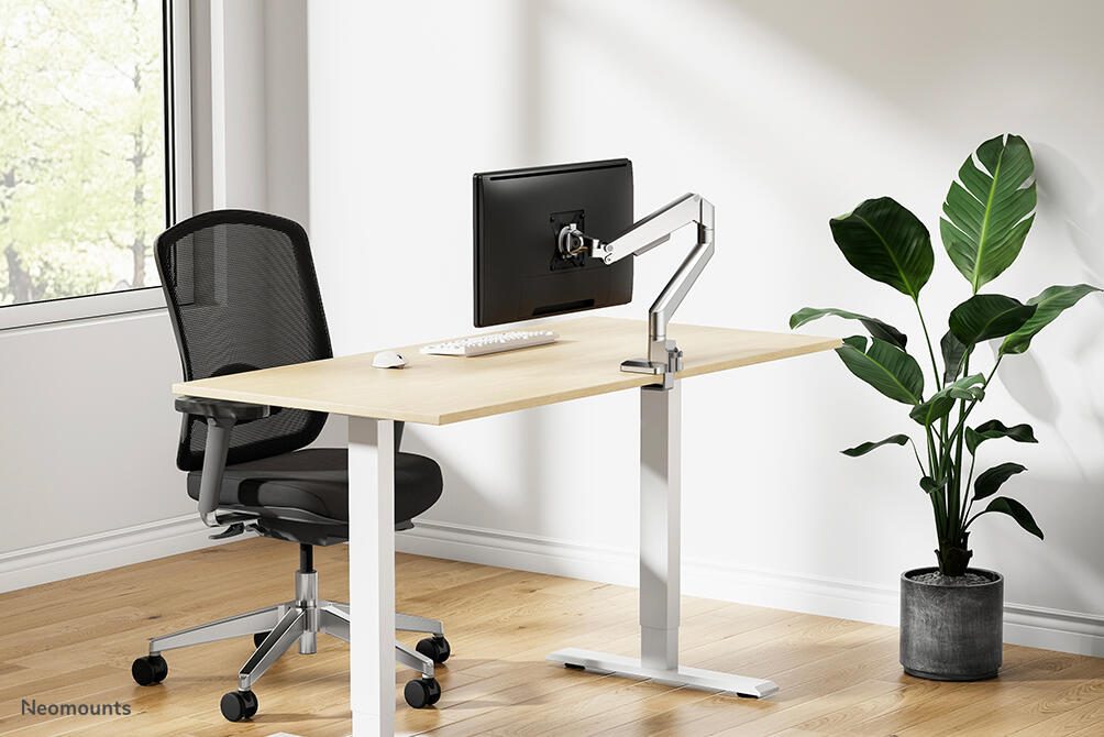 Neomounts DS70-250SL1 vollbewegliche Tischhalterung für 17-35" Bildschirme - Silber