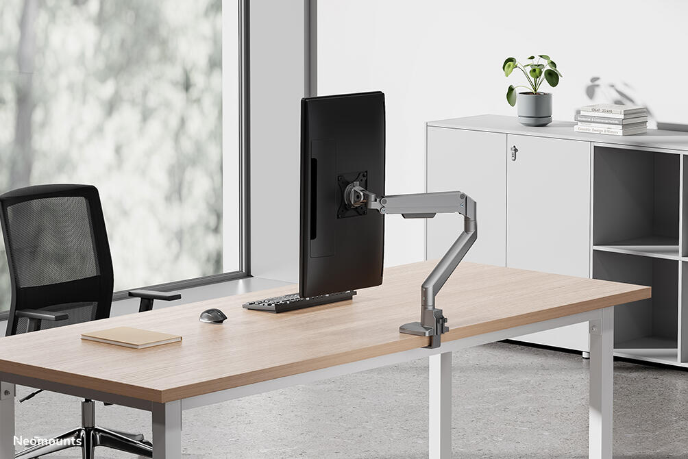 Neomounts DS70-250SL1 vollbewegliche Tischhalterung für 17-35" Bildschirme - Silber