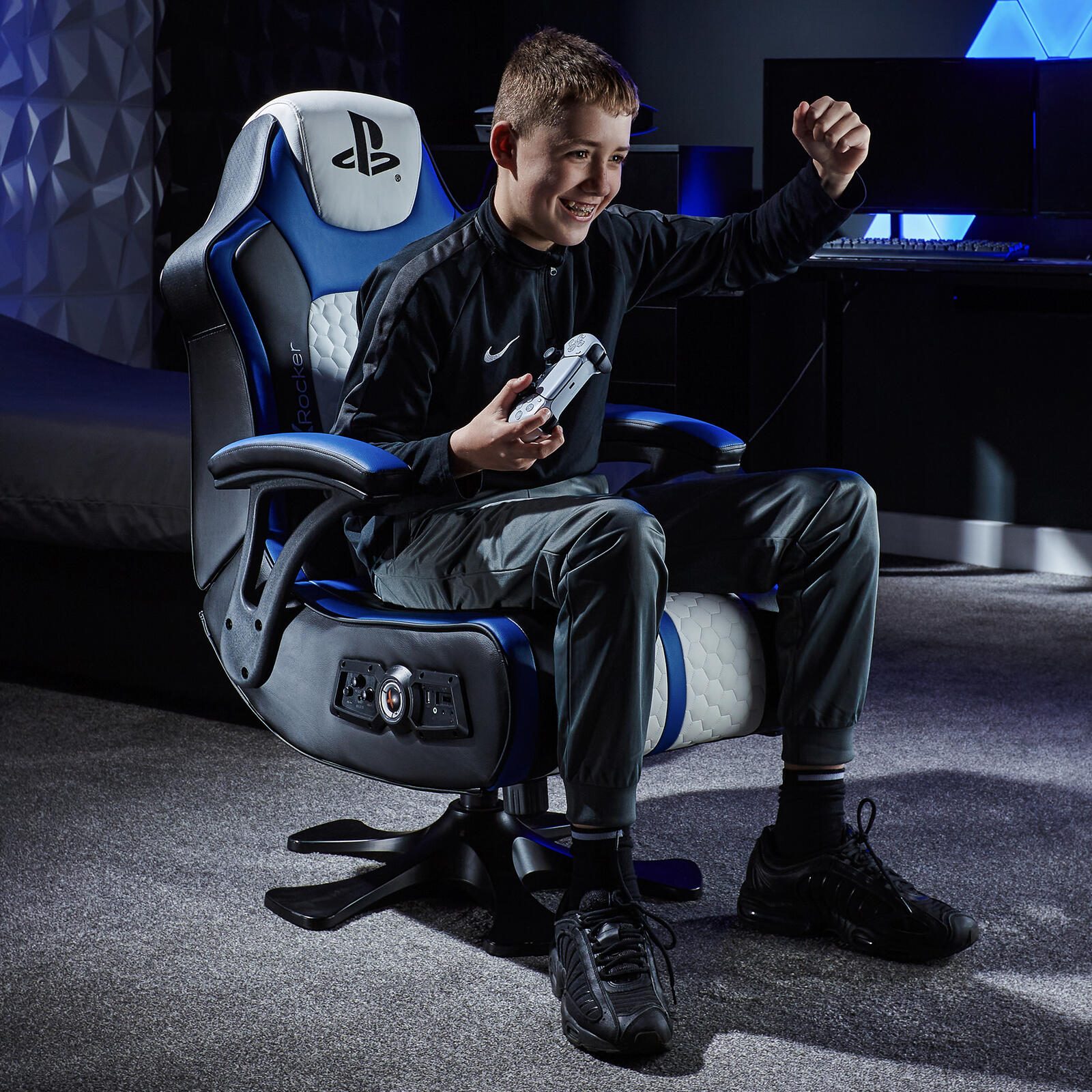 X Rocker Sony Playstation® Legend 2.1 Gaming-Sessel mit Stereo-Lautsprechersystem und Vibrationsmotor - blau/schwarz/weiß