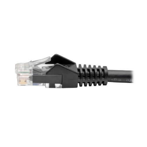 Eaton Tripp Lite Series Cat6 Gigabit Snagless Molded (UTP) Ethernet Kabel (RJ45 Stecker/Stecker), Schwarz, 7 ft. (2.13 m)