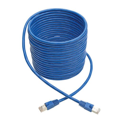 Eaton Tripp Lite Series Cat6a 10G-Certified Snagless Shielded STP Ethernet Kabel (RJ45 Stecker/Stecker), PoE, Blue, 30 ft. (9.14 m)