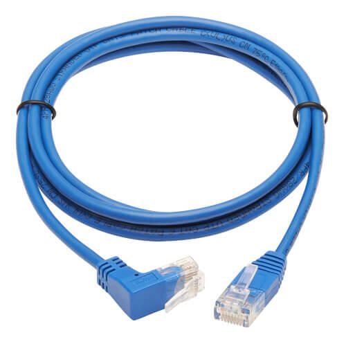 Eaton Tripp Lite Series Up-Angle Cat6 Gigabit Molded Slim UTP Ethernet Kabel (RJ45 Right-Angle Up M zu RJ45 M), Blue, 7 ft. (2.13 m)
