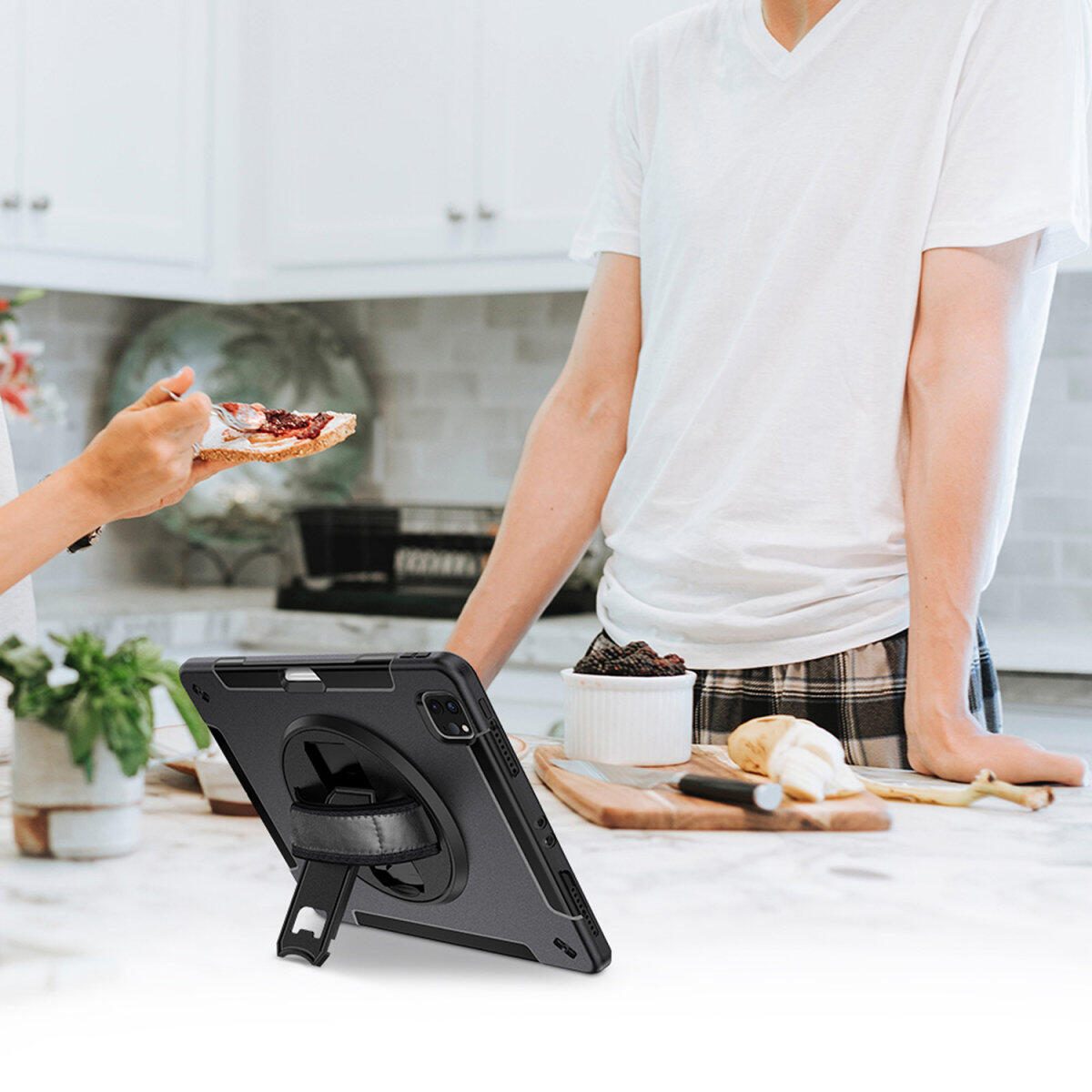 Rugged Case Grip für Apple iPad Air 13" (M2) / Apple iPad Pro 12.9 (3.Gen./4.Gen./5.Gen./6.Gen.) schwarz