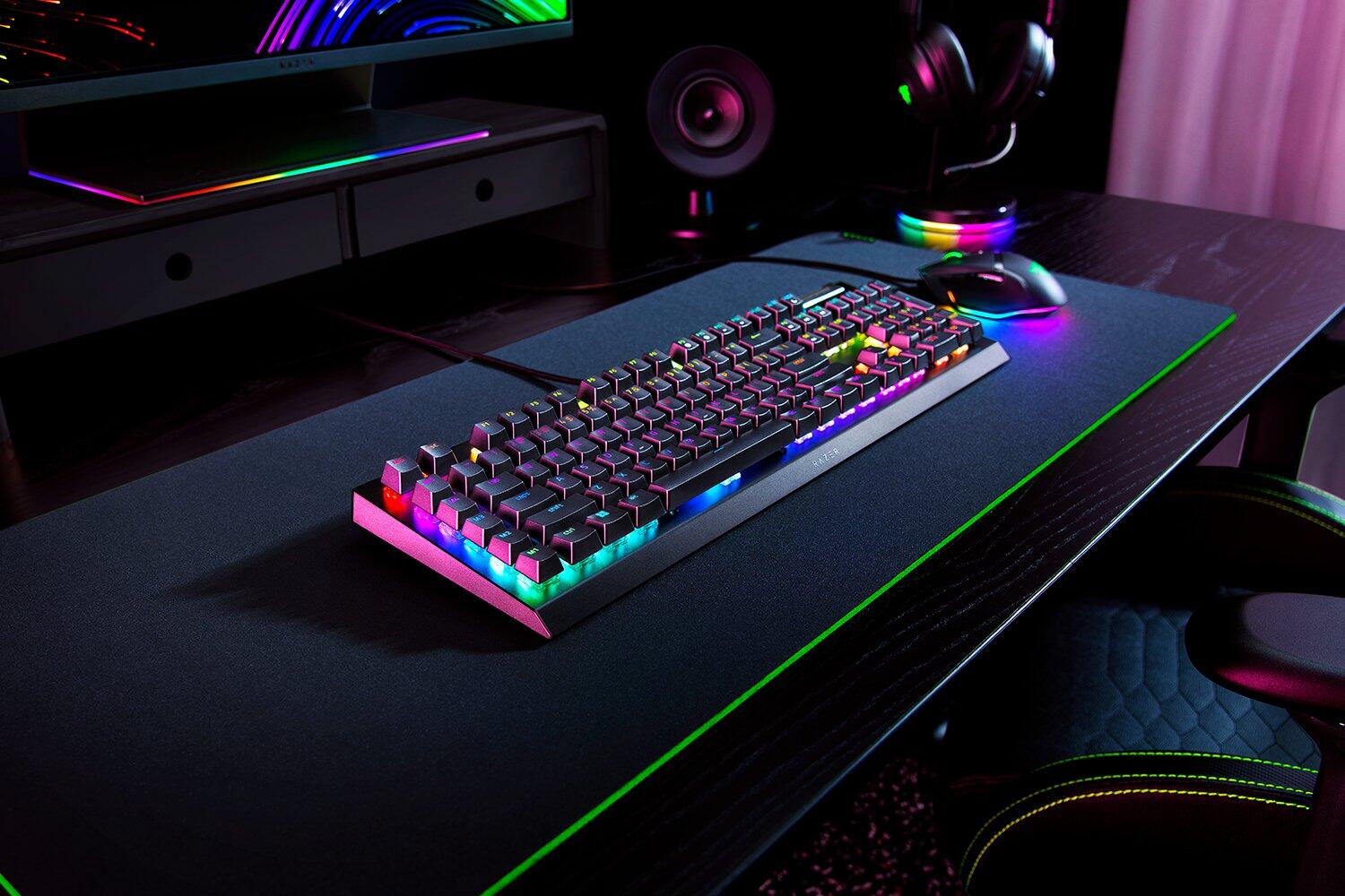 Razer BlackWidow V4 X Mechanische Gaming-Tastatur mit Razer Chroma™ RGB