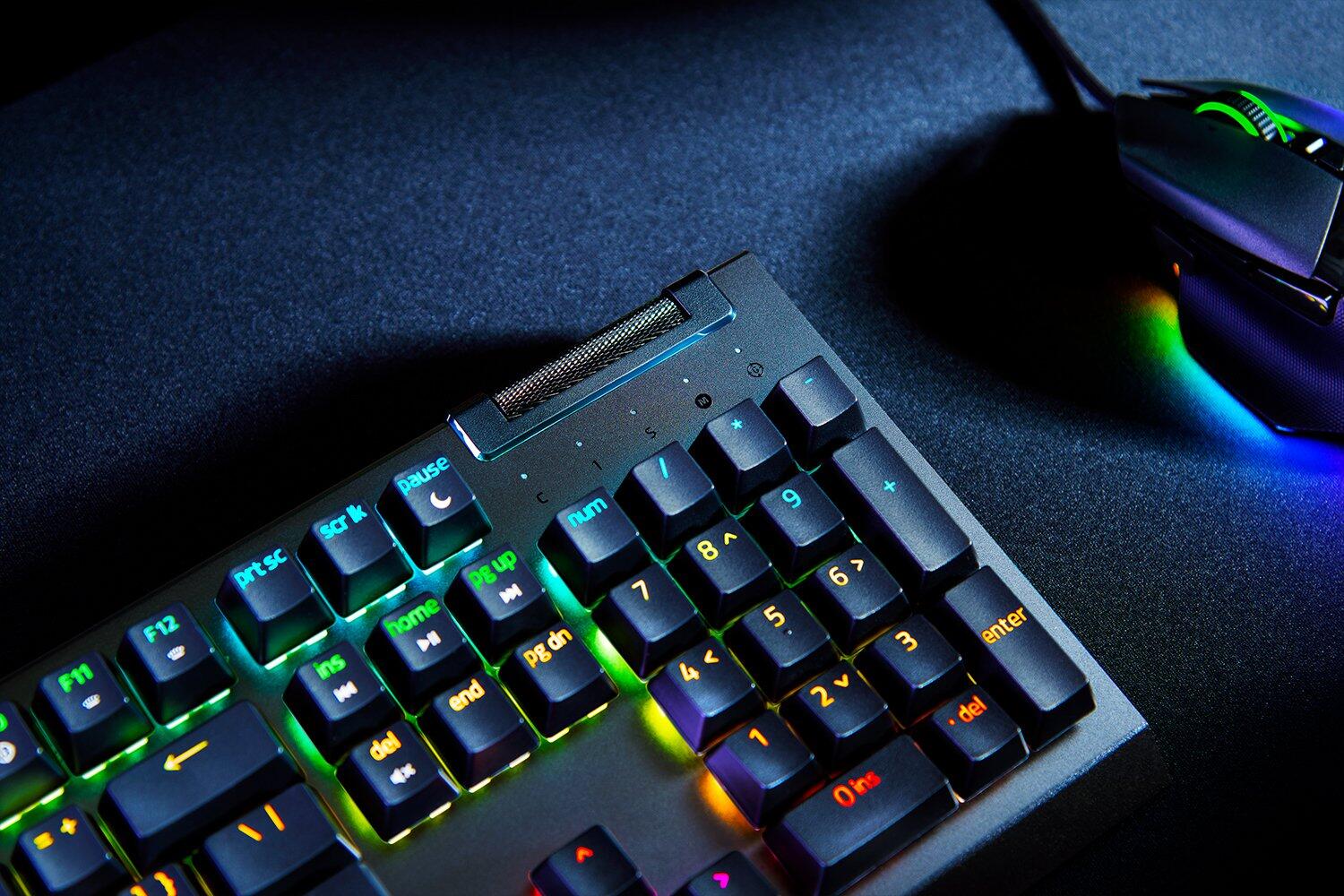 Razer BlackWidow V4 X Mechanische Gaming-Tastatur mit Razer Chroma™ RGB