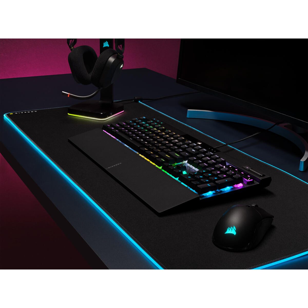 Corsair K70 RGB PRO Gaming-Tastatur - CHERRY MX Red, DE-Layout