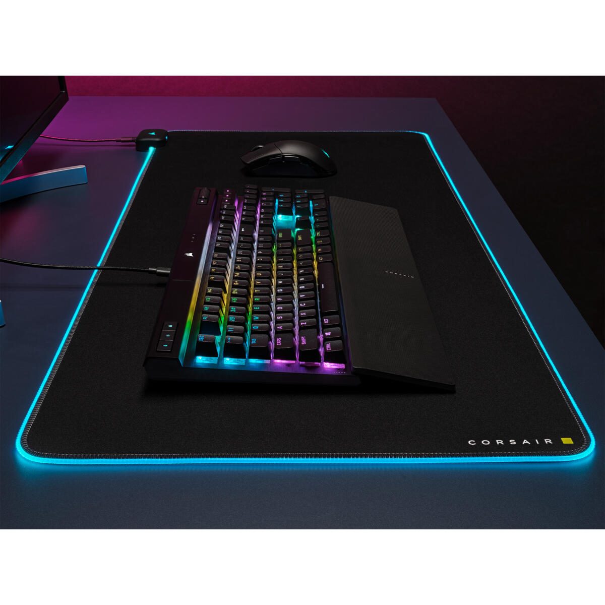 Corsair K70 RGB PRO Gaming-Tastatur - CHERRY MX Red, DE-Layout
