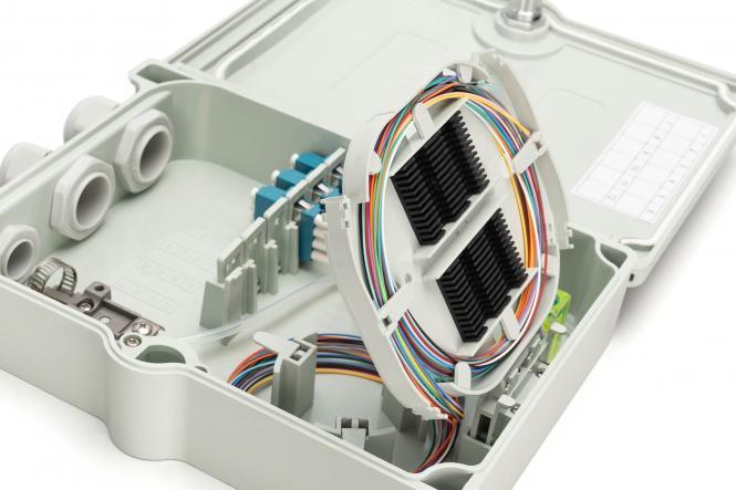 DIGITUS FTTH/FTTB-Anschlussgehäuse, bestückt, OS2, 12 Fasern, LC/PC