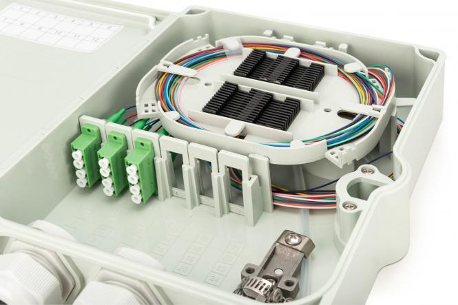 DIGITUS FTTH/FTTB-Anschlussgehäuse, bestückt, OS2, 12 Fasern, LC/APC