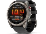 Garmin fēnix® 8 Pro Smartwatch AMOLED 51 mm Sapphire, Graphit/Schwarz Titan mit QuickFit®-Silikon-Armband 26 mm
