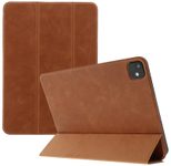 Accezz Leder Trifold Klaphülle für das Apple iPad Pro 13 (2025) M5 / (2024) M4 - Cognac